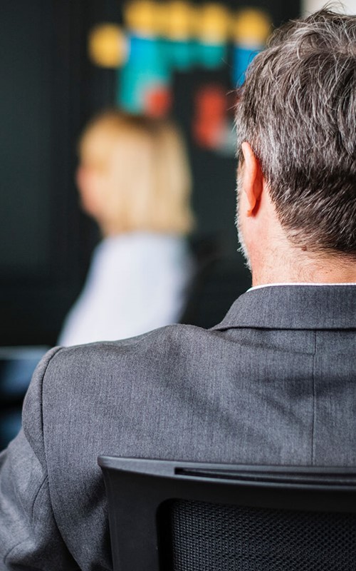 side image which goes with If you're a lender getting into the online car-selling world, we can help.